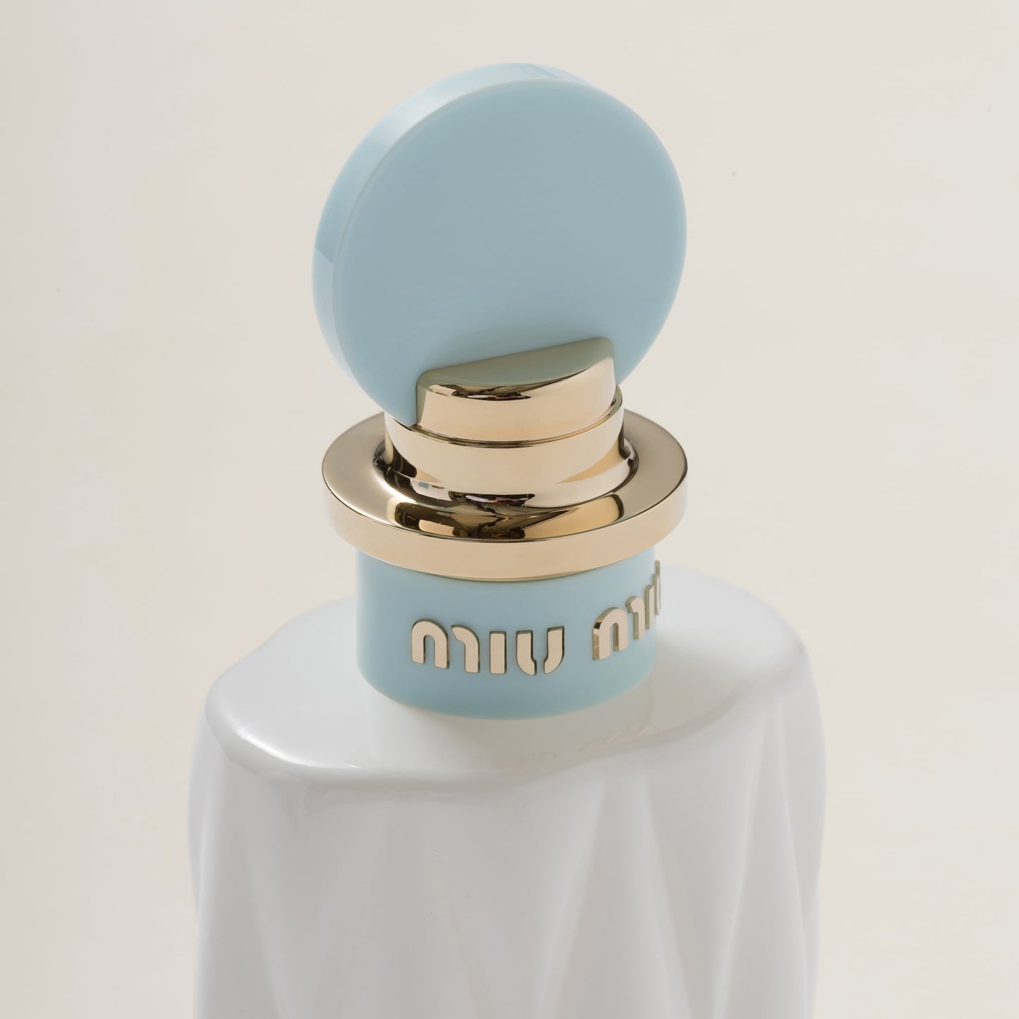 Miu Miu Fleur de Lait