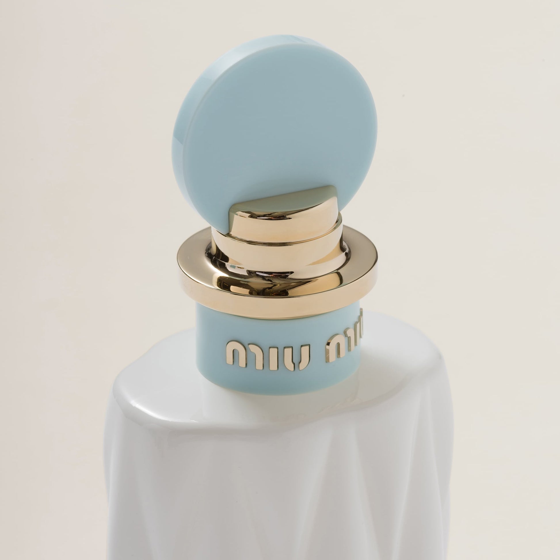 Miu Miu Fleur de Lait